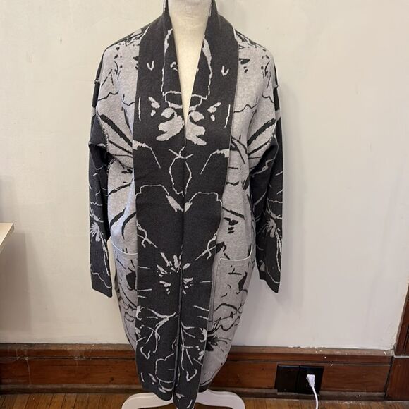 Liverpool light dark gray long open patterned cardigan Size L NWOT - Picture 4 of 8